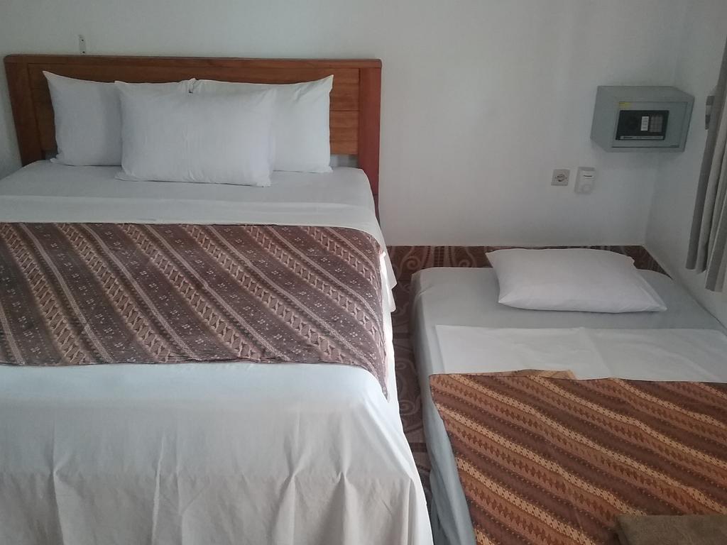 Putri Homestay Gili Meno Exterior foto